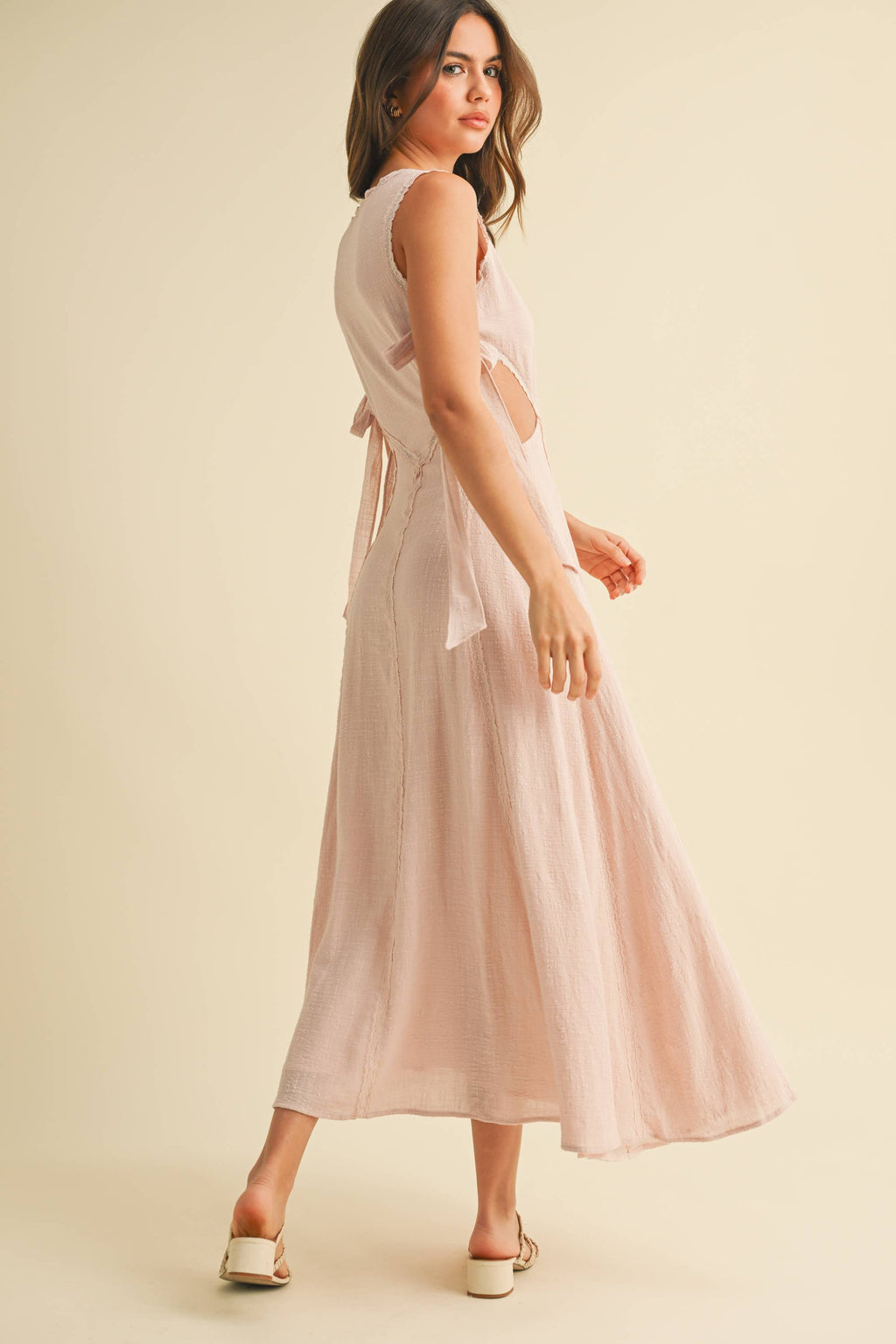 SIDE TIED DETAIL MIDI DRESS WITH LACE TRIM: BLUSH