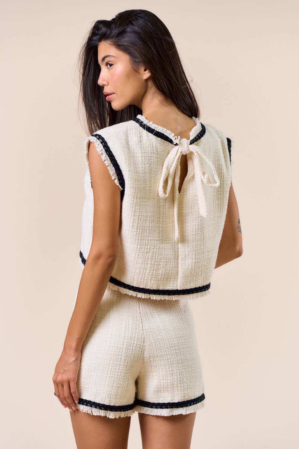 Contrast Frayed Hem Crop Top & Skort Set: CREAM