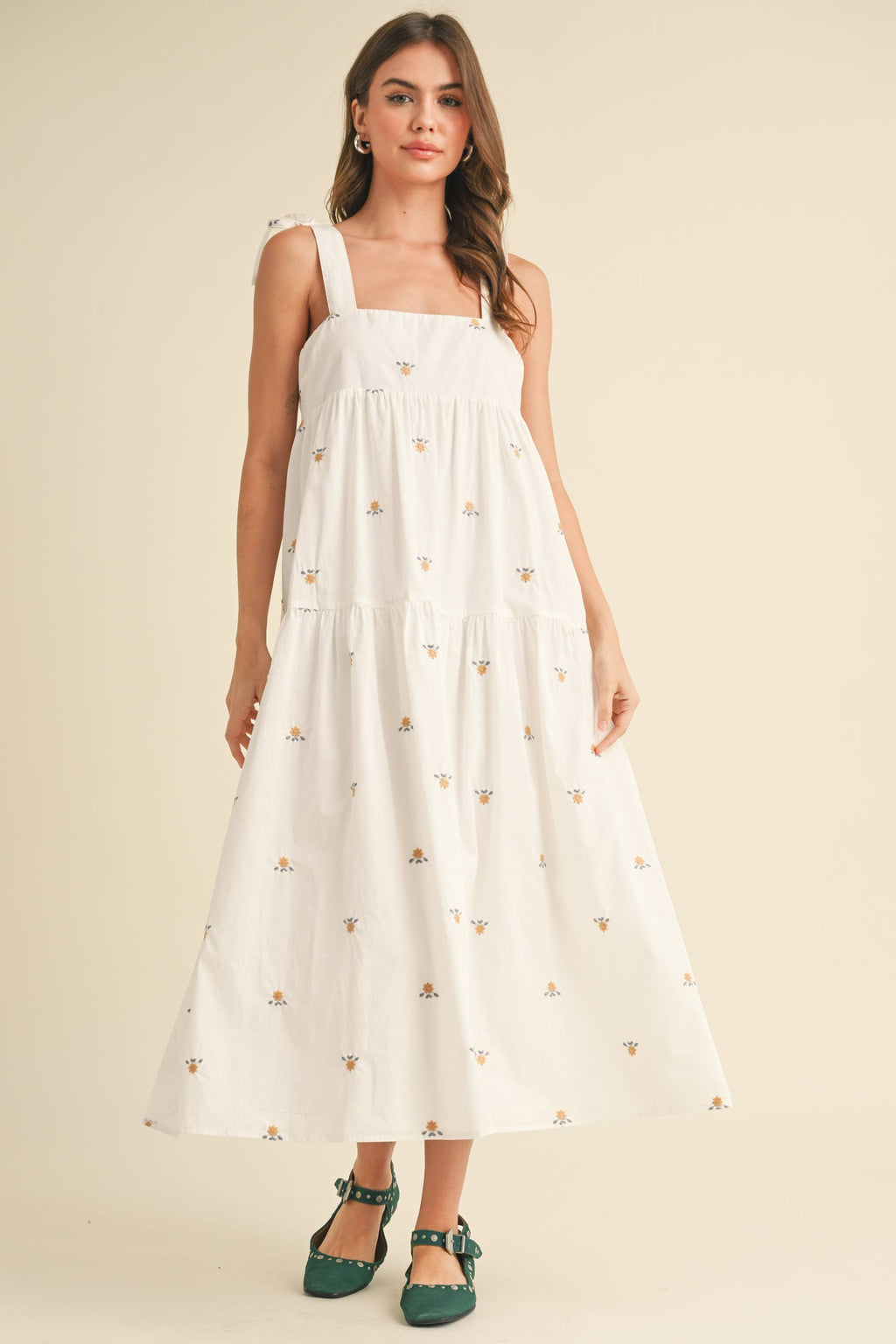 FLORAL EMBROIDERD SQUARE NECKLINE SLEEVELSS MIDI: White