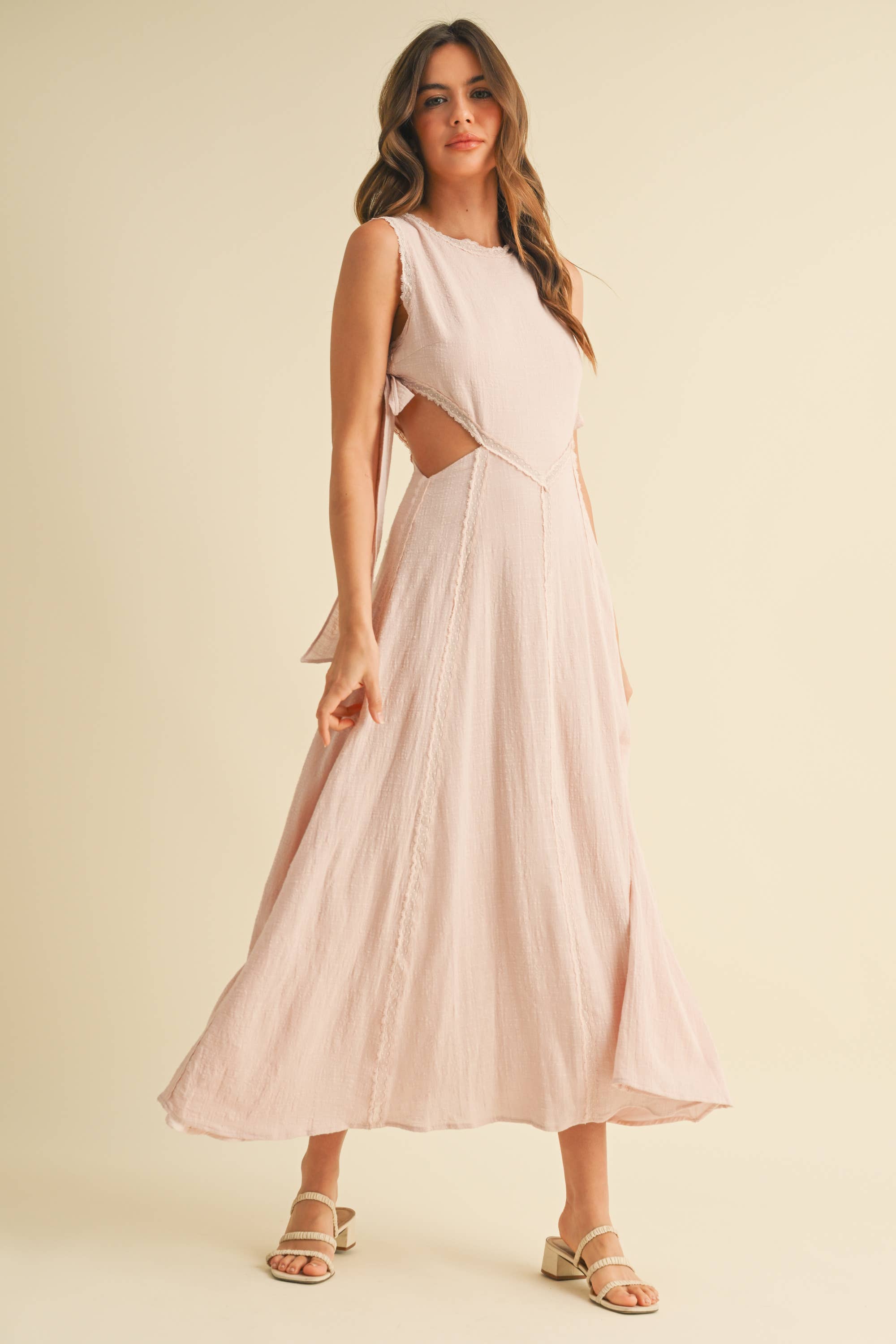 SIDE TIED DETAIL MIDI DRESS WITH LACE TRIM: BLUSH