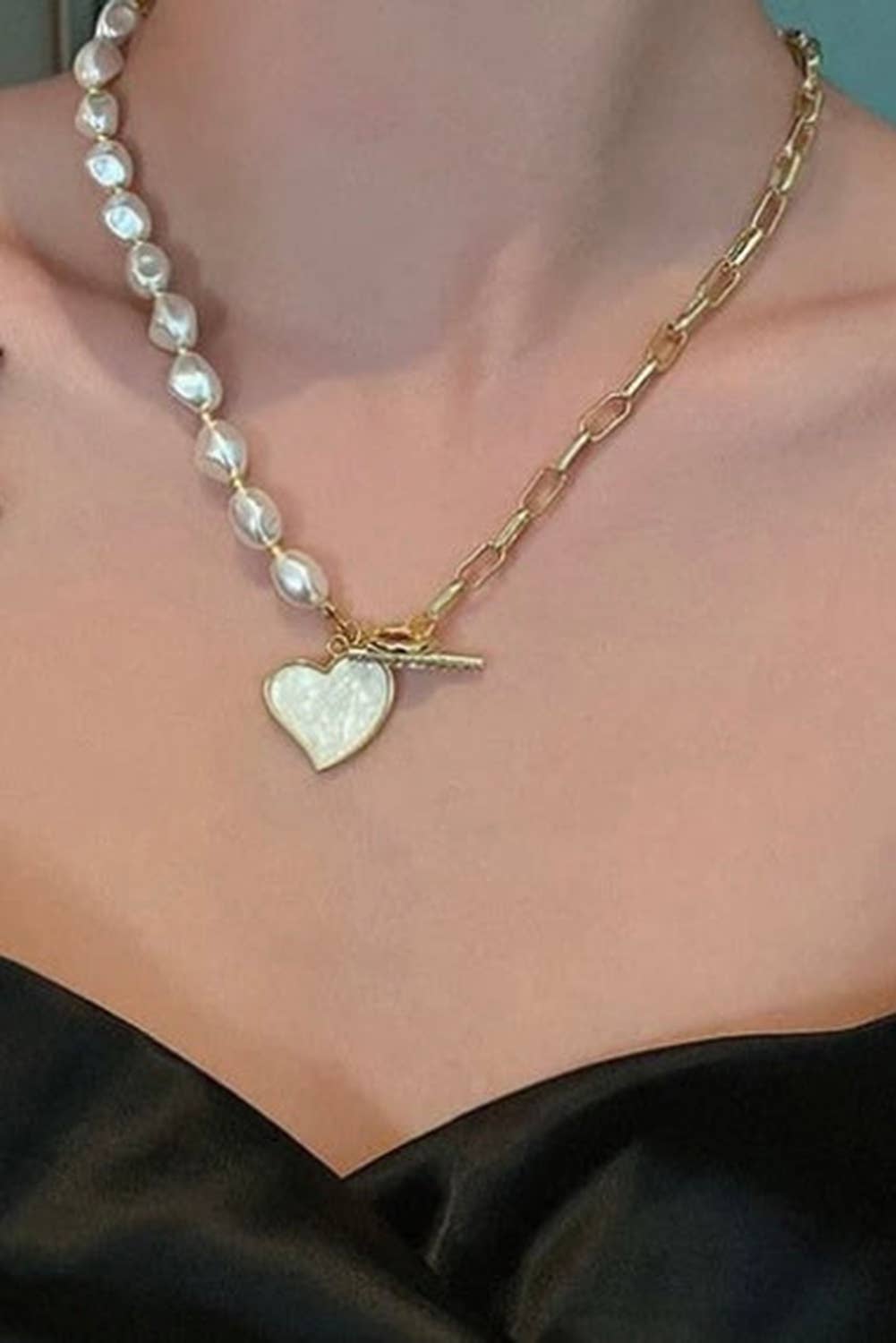 LDC Heart Pendant Rhinestone Decor Pearl Chain Necklace: Gold