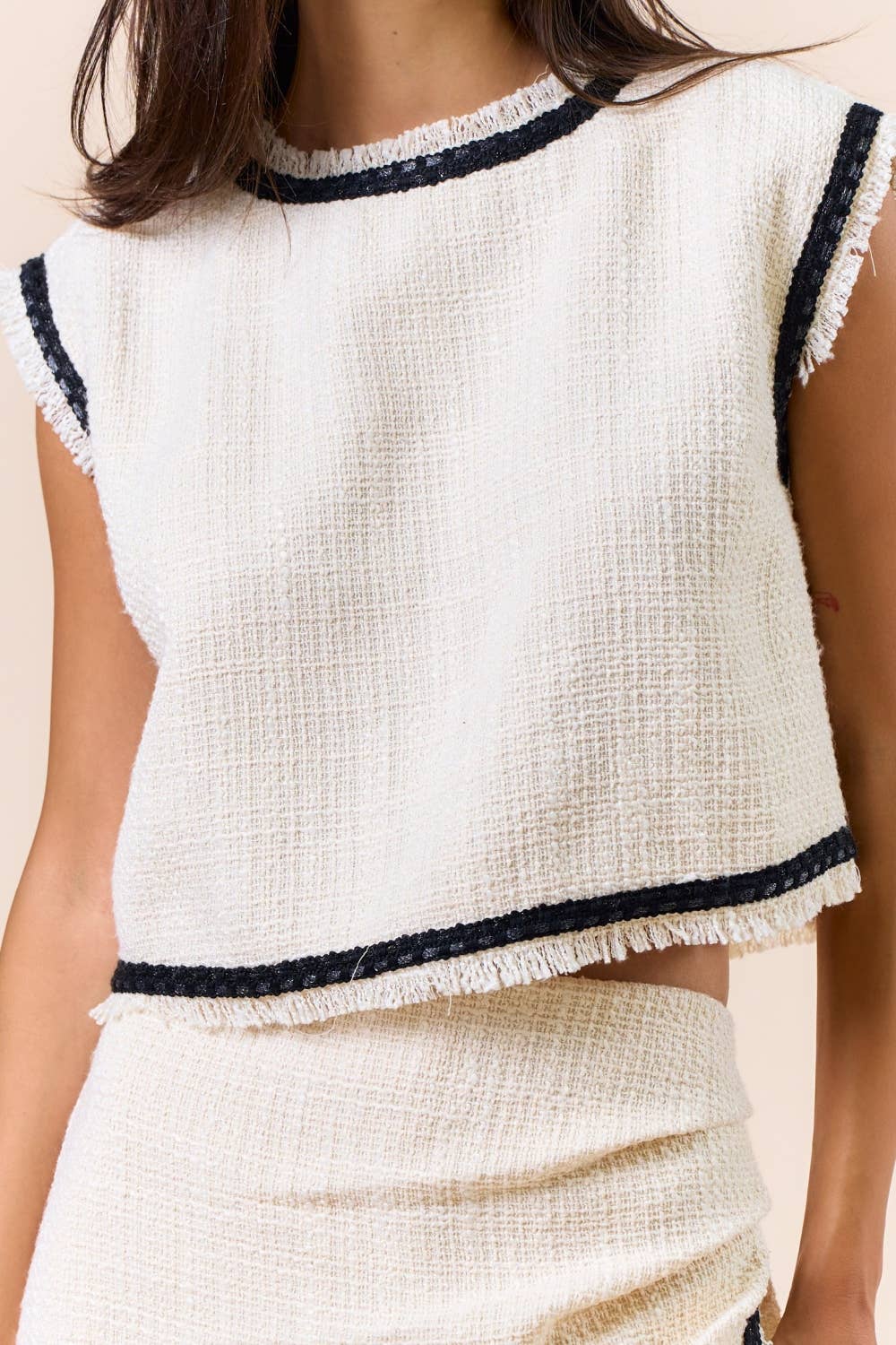 Contrast Frayed Hem Crop Top & Skort Set: CREAM