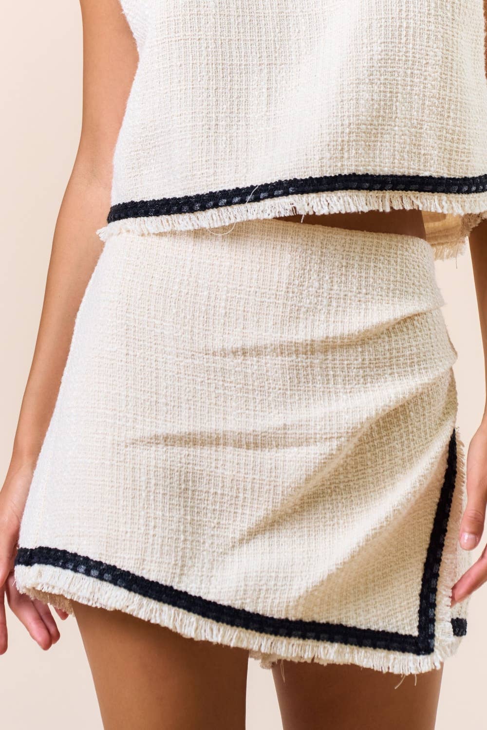 Contrast Frayed Hem Crop Top & Skort Set: CREAM