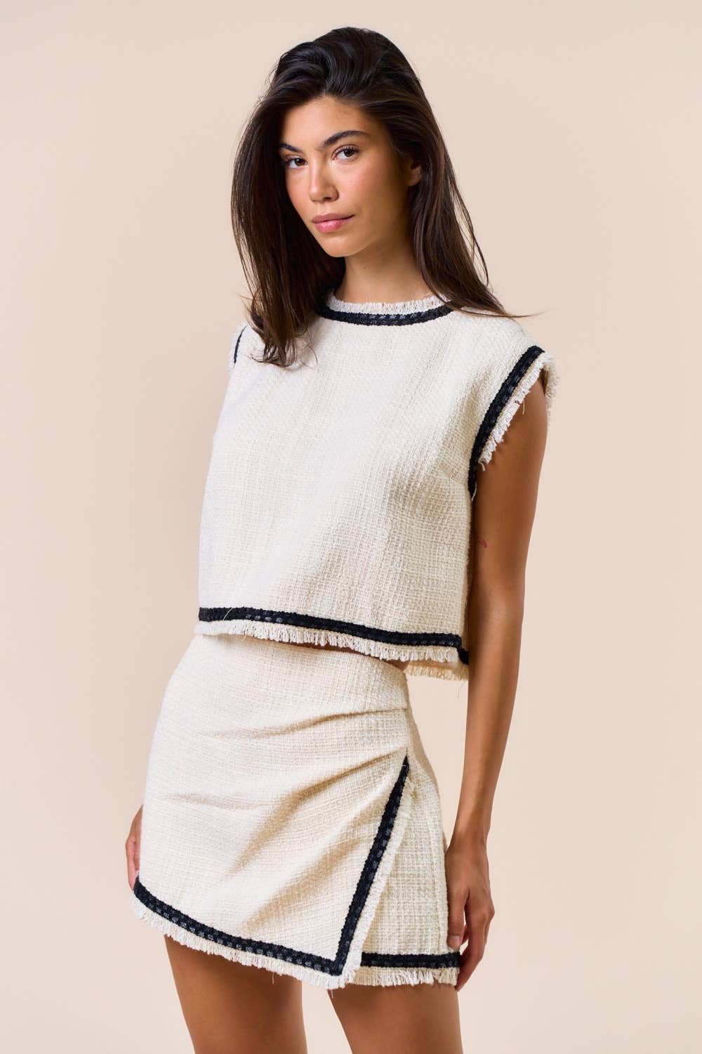 Contrast Frayed Hem Crop Top & Skort Set: CREAM
